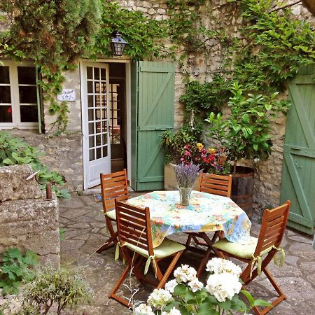 Au Coeur De La Cite Medievale Bed & Breakfast Vaison-la-Romaine Bagian luar foto